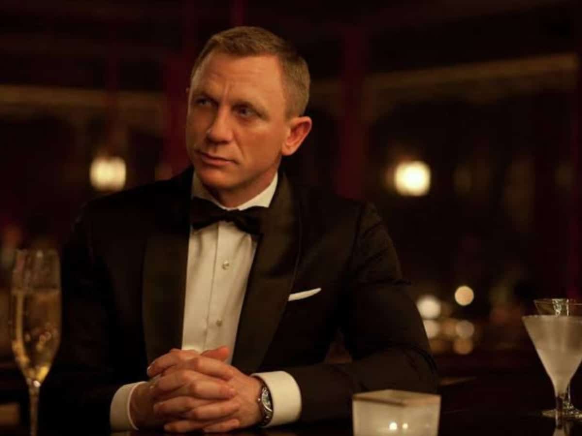 James bond daniel craig skyfall tuxedo 1