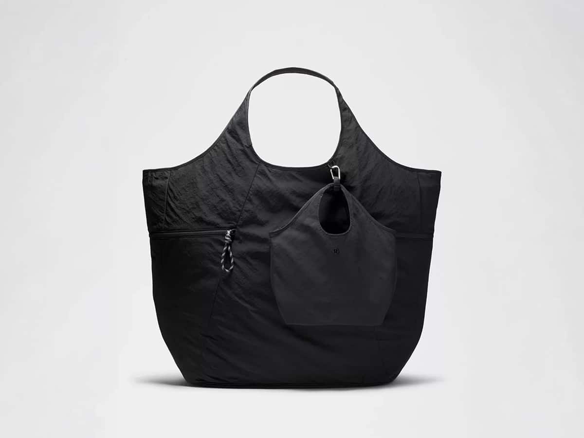 Lululemon's big ass bag front side