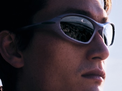 Oakley's Portal Jacket Revives the Iconic '90s Wraparound Look
