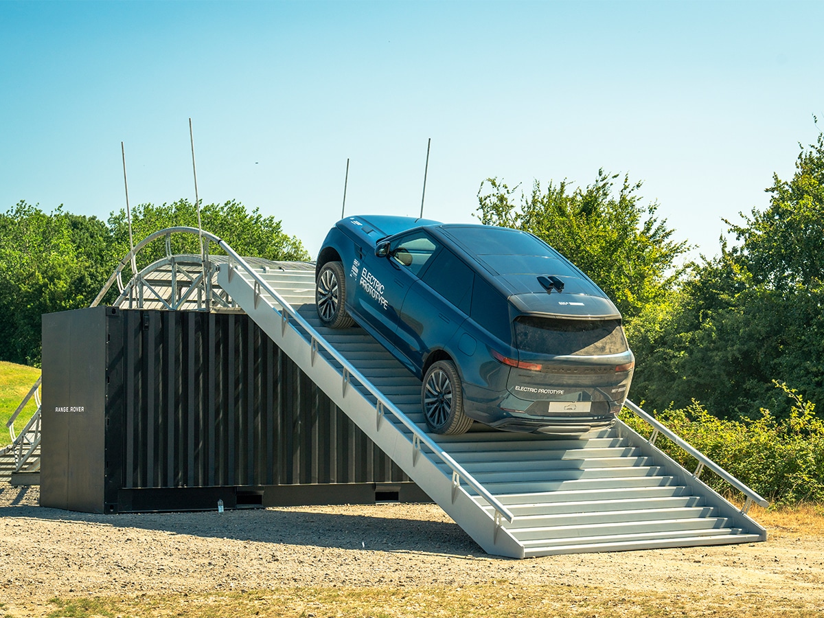 Range rover sport electric review 0029 rr sport electric goodwood 160726 01