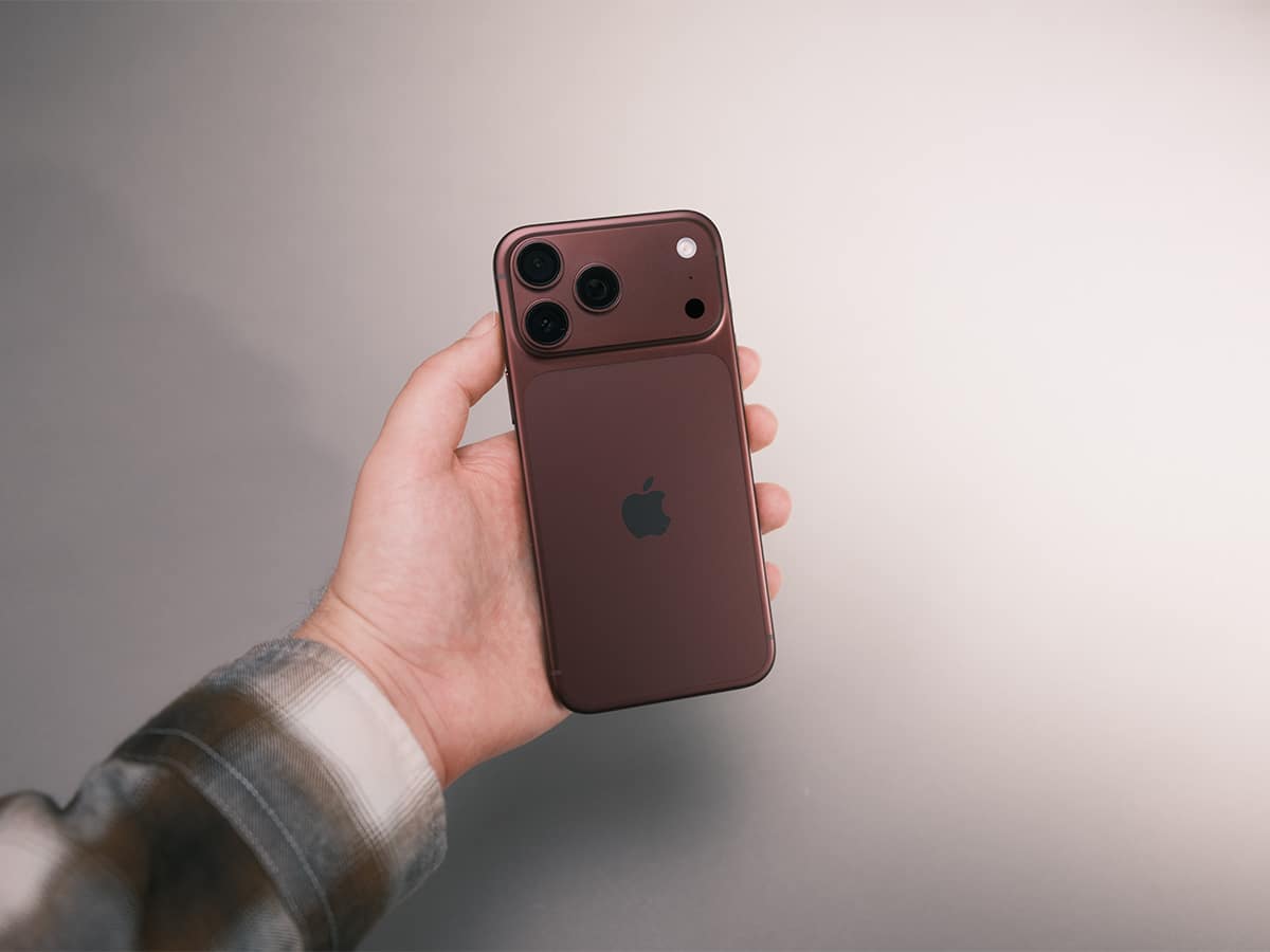 Iphone 18 pro max burgundy 2