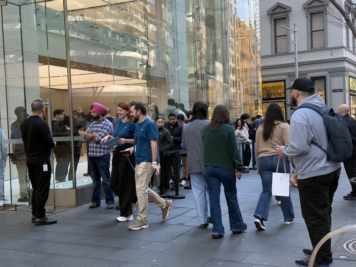 Iphone in sydney line 0004 img 8998