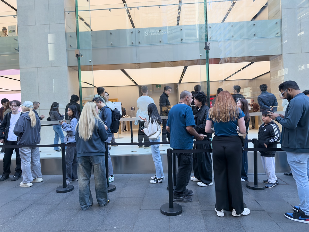 Iphone in sydney line 0006 img 8994