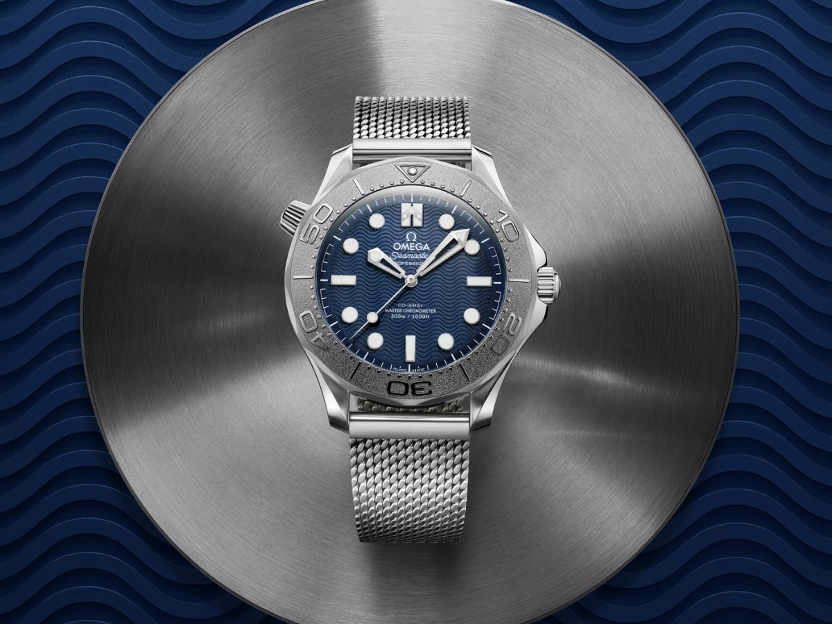 james-bond-or-spectre-omega-s-new-seamaster-collection-makes-you