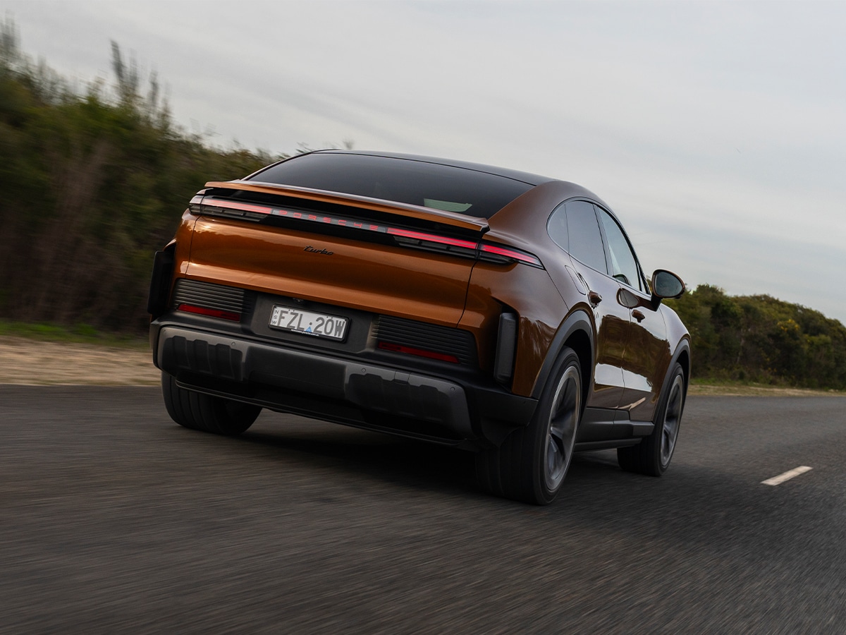 Porsche Cayenne Turbo Electric driving 0002