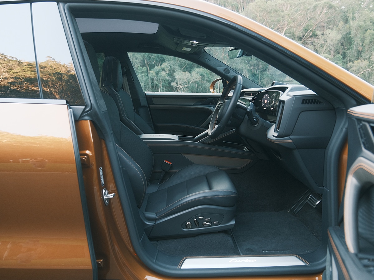 Porsche Cayenne Turbo Electric review 0019