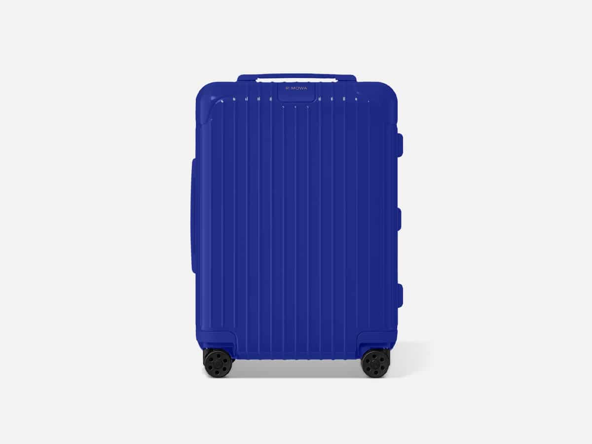 Rimowa essential cabin in ultramarine