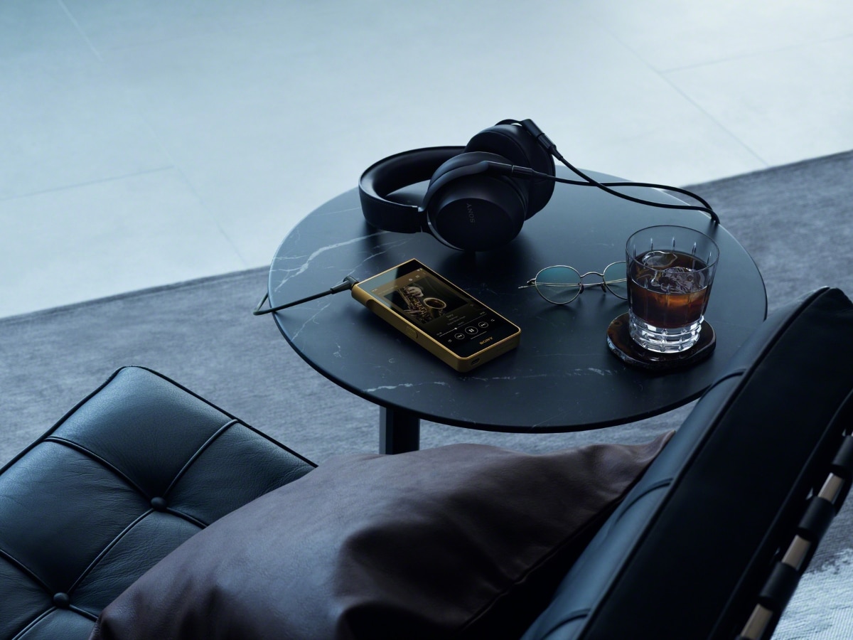 Sony gold plated nw wm1zm3 walkman 1