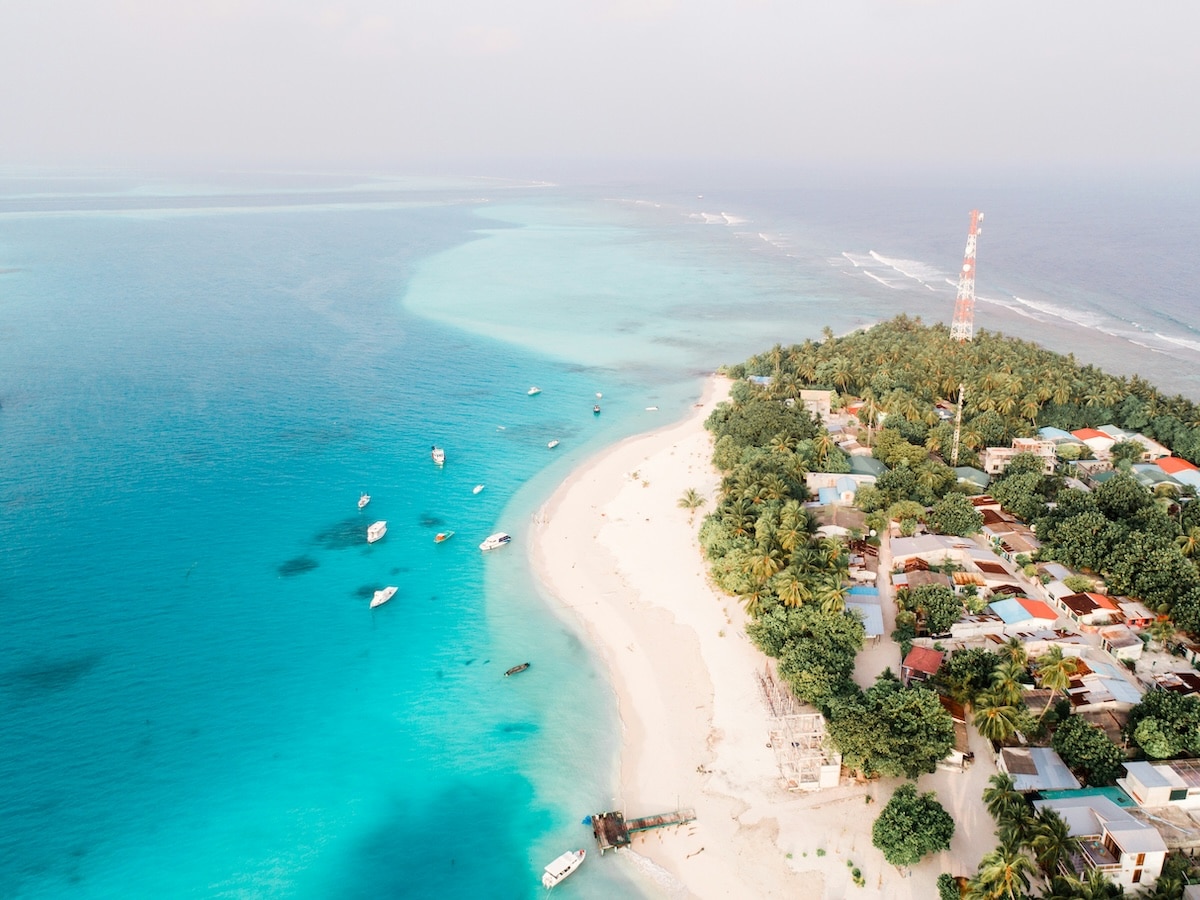 Ibrahim mushan fuldihoo maldivesunsplash