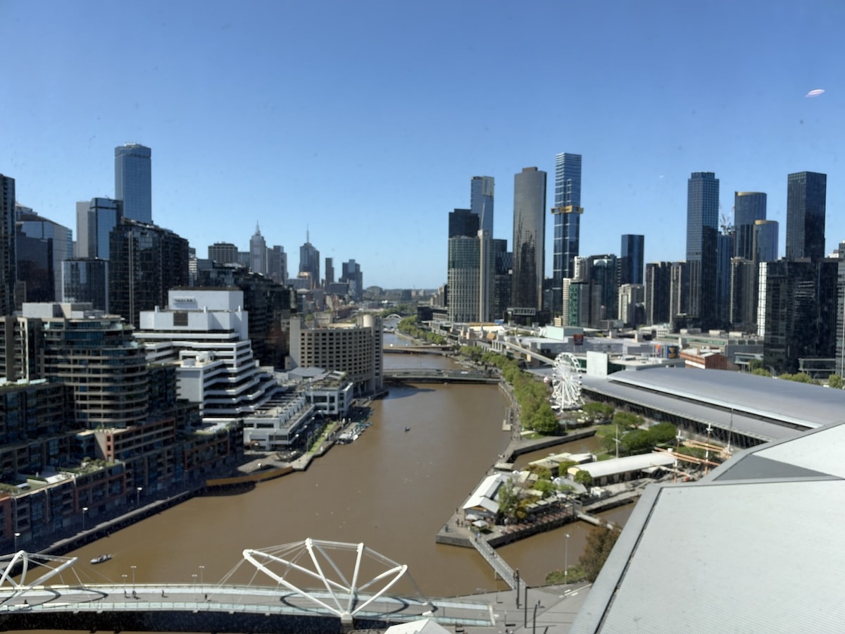 Pan pacific melbourne panoramic suite room view